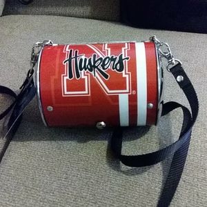 Huskers crossbody purse medal can